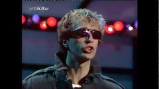 Video thumbnail of "Robin Gibb (HQ) - Boys Do Fall in Love  (sound remastered)"