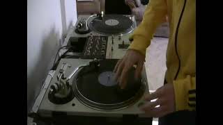 The Scribble Scratch: Hip Hop DJ
