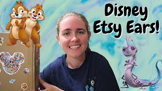 Ears of Friendship Disney Ear Swap | Etsy Disney Ears
In todays video, I share an ear swap where we partnered up and swapped 2 pairs of ears! At least one pair of the ears had to come from Etsy, allowing us to support some awesome small business!
Who I swapped with: TheBryrock75: https://youtube.com/user/TheBryrock75
Bryans Candle Company: auraLifeHealing
On Etsy: https://etsy.me/35TyOfc.
subscription boxes https://www.cratejoy.com/subscription-box/auraclh/
HOST
JAMIES DIZNEY KINGDOM https://youtube.com/channel/UCYKwNrmdQ9k5yAcqszTa_gQ
Channels Involved
A Couple of Kiddos https://youtube.com/c/ACoupleofKiddos
AshleyWonderland https://youtube.com/user/ashleybinwonderland
DisfamilyAdventures https://youtube.com/channel/UCaSEmtfsz669UOIJmoFkVrg
Disney Darling https://youtube.com/channel/UCZOq7128OXWL6t_oJWgimlw
Disney Connexions https://youtube.com/c/DisneyConnexions
LifewithFritzi https://youtube.com/c/LifewithFritzi
Jen and Joe on the Go https://youtube.com/c/JenandJoeontheGo
Kellies Krazie Disney Addiction!! https://youtube.com/channel/UCJ85drfP9pk4FUo-dXja2yg
MagicWishingStarr https://youtube.com/c/MagicWishingStarr
Mz.SassyPants https://youtube.com/channel/UCvfsxPJpJVCSIHHdOeo6NIw
thevillansprincess https://youtube.com/channel/UCTGbJpflJPZaGRzaDUWt5ug
vickitiggertales https://youtube.com/channel/UCu9u4PW5L4R5Ial6JVmbtzw
ZoellesWorld https://youtube.com/c/ZoellesWorld
Thanks for watching
Check out more videos and dont forget to subscribe
https://www.youtube.com/c/krazykiley14?sub_conformation=1
Want to see more?
Disney Instagram: https://www.instagram.com/krazy_for_disney/
Facebook Group: https://www.facebook.com/groups/Krazykiley14/
Mouse Ear Shop:https://www.facebook.com/groups/2780757848658763/
Interested in Sports? Check out my other channel: https://www.youtube.com/channel/UCnSKVqxVJJsXYcuNggZP3Eg
Equipment Used in Video:
Canon g7x mark II: https://amzn.to/2YfGc0N
Amazon Basics Tripod: https://amzn.to/2V3T5JE
Joby Gorilla Pod: https://amzn.to/3fGMeha
For business inquiries: krazyfordisney14@gmail.com
Some of the links found in the description are paid affiliate links
Intro/ End Screen Music: Mysteries by Dan Lebowitz Ears of Friendship Disney Ear Swap | Etsy Disney Ears