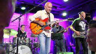 Larry Carlton - Put It Where You Want It - Iridium, NYC - September 20, 2025 Wealth