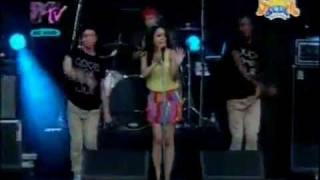 Dionne Bromfield - Foolin (Live at Summer Soul Festival)