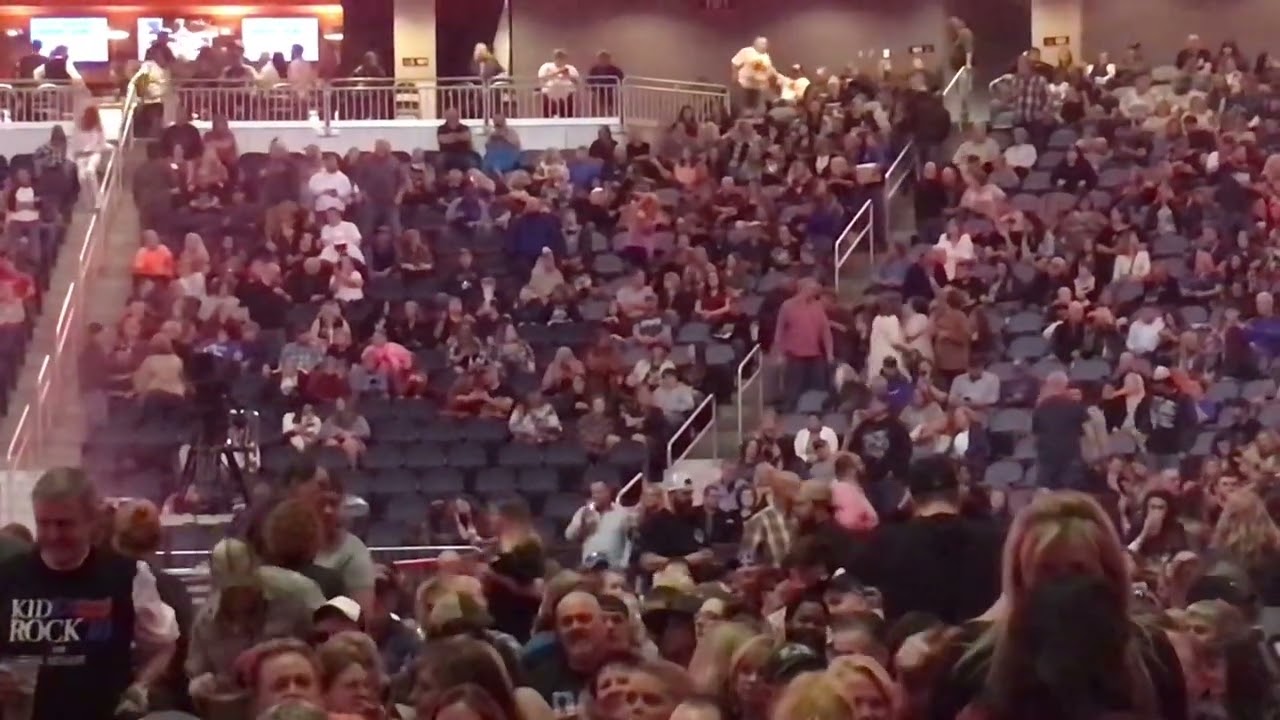 Kid Rock Tour April 6 2022, just filling in for the show - YouTube Kid Rock Tour April 6 2022, just filling in for the show - YouTube