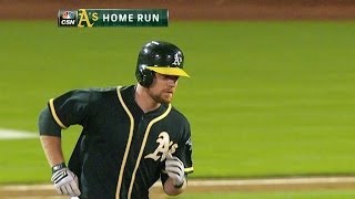 TEX@OAK: Moss crushes a solo shot to right field