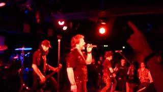 "PARASKAVEDEKATRIAPHOBIA" -FOZZY- *LIVE HD* NORWICH WATERFRONT 18/10/10