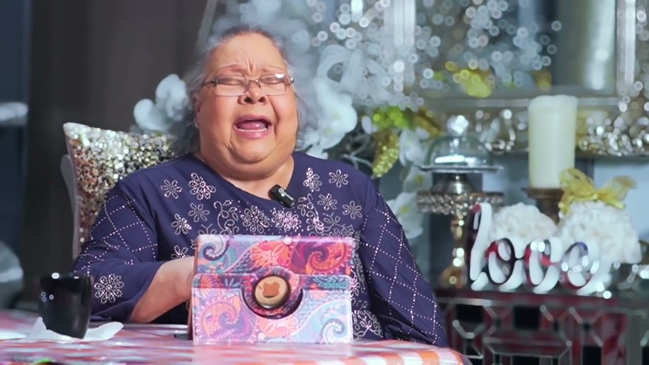 DE HUÉRFANA A REINA Pastora Minerva Rosario 20 ABR 2024 - Parte 1