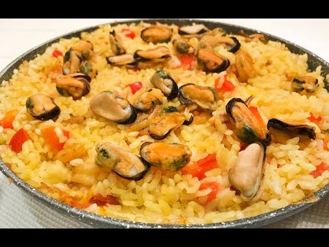 Паэлья с морепродуктами - традиционное испанское блюдо