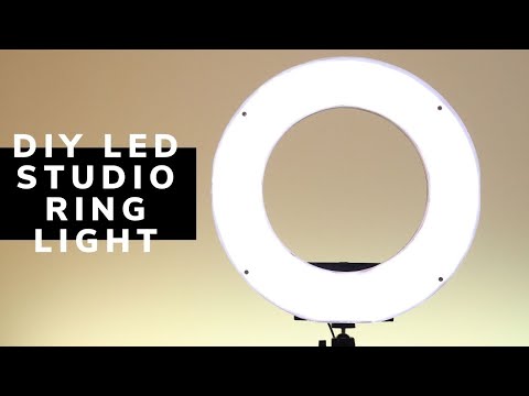 Selfie LED ring light. Blogging equipment. Studio background Stock Vector |  Adobe Stock