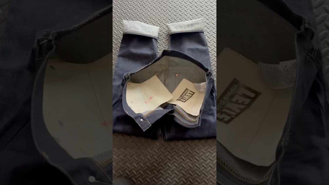 LEVI'S VINTAGE CLOTHING 1962 551 ZXX  Selvedge Cone Mill Denim Jeans 