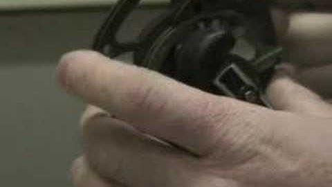 BowCast - Episode #27 - Stringing a bow