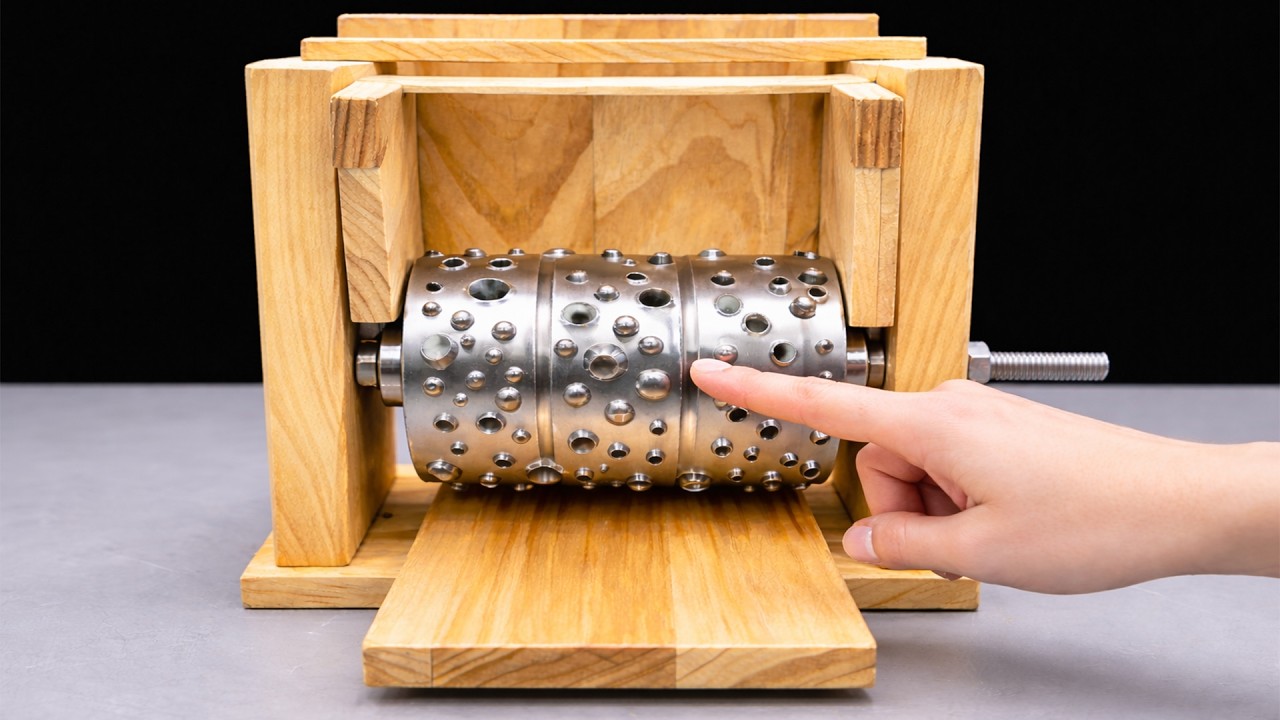 Простое изобретение плотника. Оно нужно каждой семье, но никто его не производит.