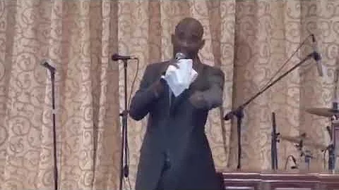 Pastor Zondo - Ungalwi Nomuntu Owakusiza