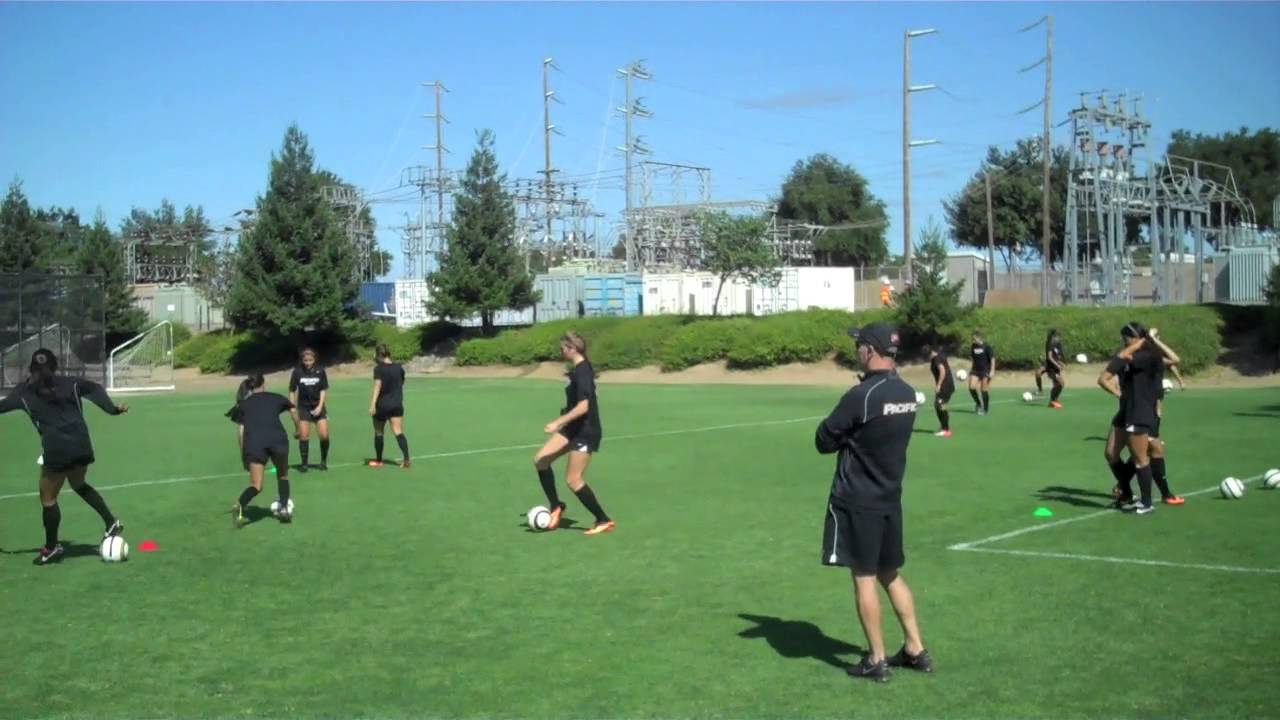 Pacific Women's Soccer Opens Fall Practice - YouTube
