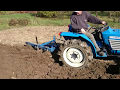 Iseki 1700   minitractor japones arando.