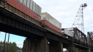 Southbound Z-train over Bridge 6.3, Seattle, 10-08-2010