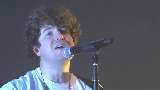 Video thumbnail of "The Kooks - Seaside (Live) Paris, Olympia 18/02/2023"