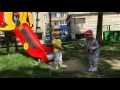 Мыльные пузыри.Дуем мыльные пузыри  Soap bubbles when the wind blows .play with soap bubbles