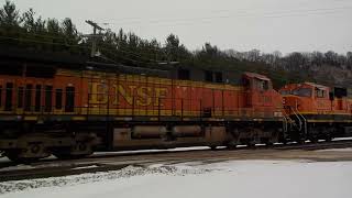 BNSF 1943 BN Green SD40-2 (last unit) w/BNSF 7011 leading H-GALNTW 1/8/22