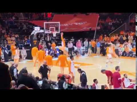 tennessee basketball pregame dunk