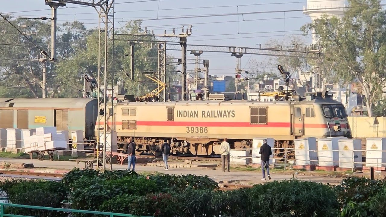 Chennai Rajdhani Express departing Agra Cantt with BZA WAP 7 !!