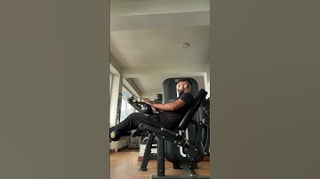 Hamstring curl #fitnessmotivation #bodybuilding #viralvideo #foryou #shorts #viralshorts #ytshorts