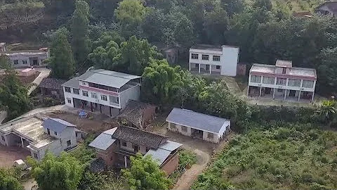 Policy expert on poverty alleviation in China