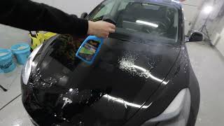 Meguiar's Hybrid Ceramic Wax kiiltoa ja pinnan suojaa helposti pesun yhteydessä