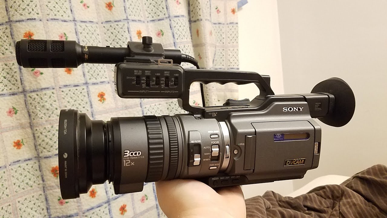 Sony DSR-PD150 3CCD DVCAM camcorder (2003)