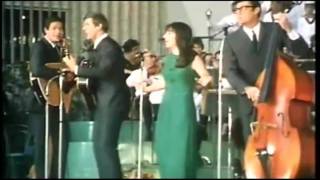 The Seekers Come the Day chords