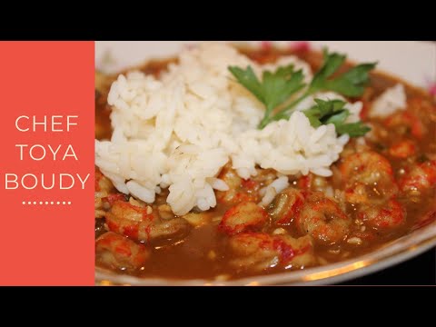 cooking-crawfish-etouffee