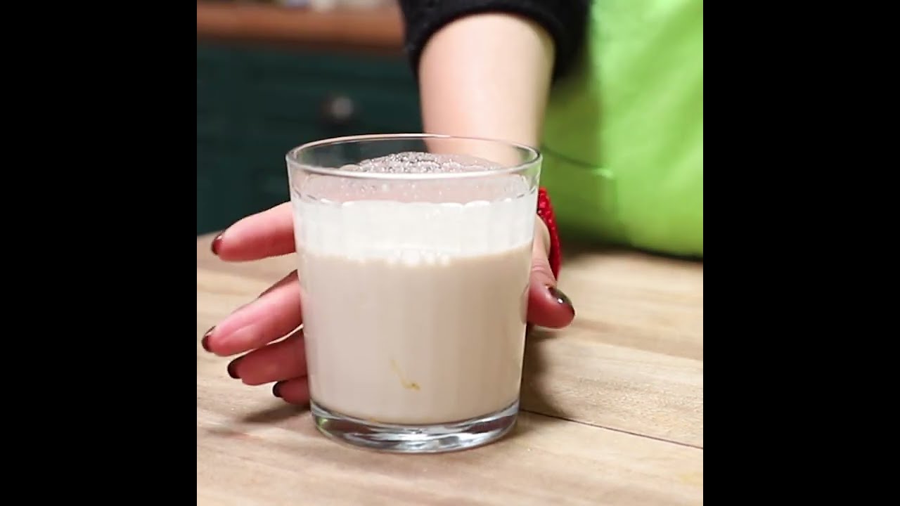 Cómo hacer leche de almendras con Hurom H200? - YouTube