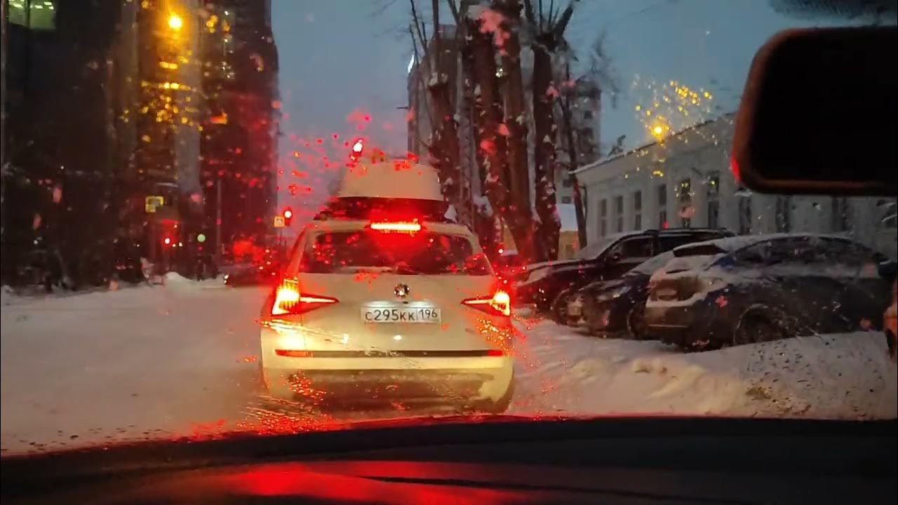 Гололед мороз. Снег во владивостоке. Снегопад метель гололёд. Гололедица зимой. Гололед мороз.