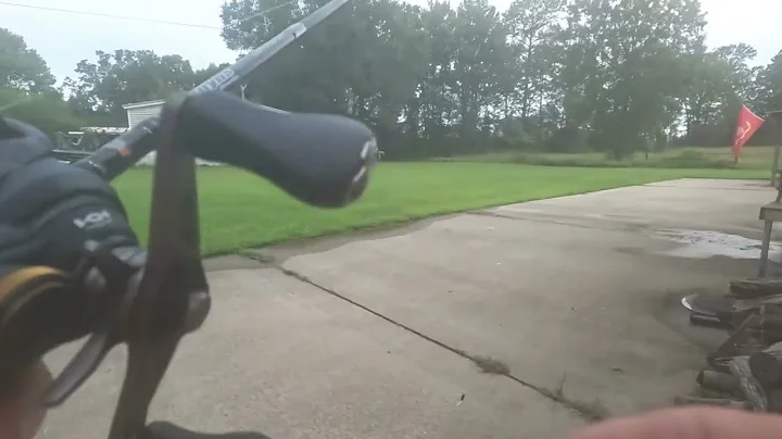 Pitching a Crappie Jig with a BFS Bait Caster ‼️