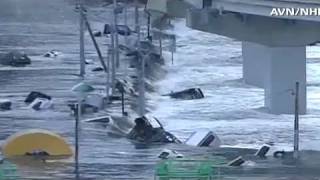 Japan: Cars Submerged By Tsunami - Japon: Voitures Emportées Par Le Tsunami 11.03.2011