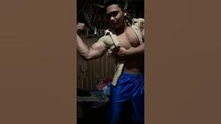 Anak sekolah berotot - ripped muscle