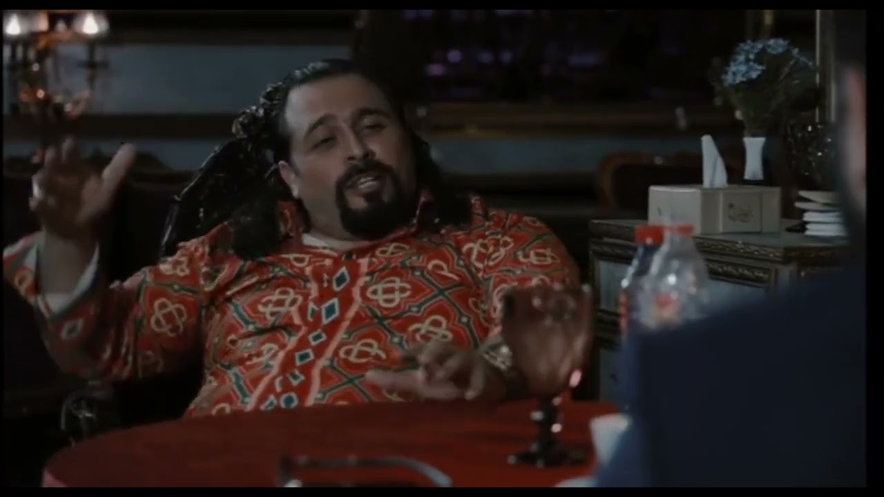 Կայսրության Թեվերը - Մխոն և Բջեն քննարկում են Չոռնիի սպանությունը։