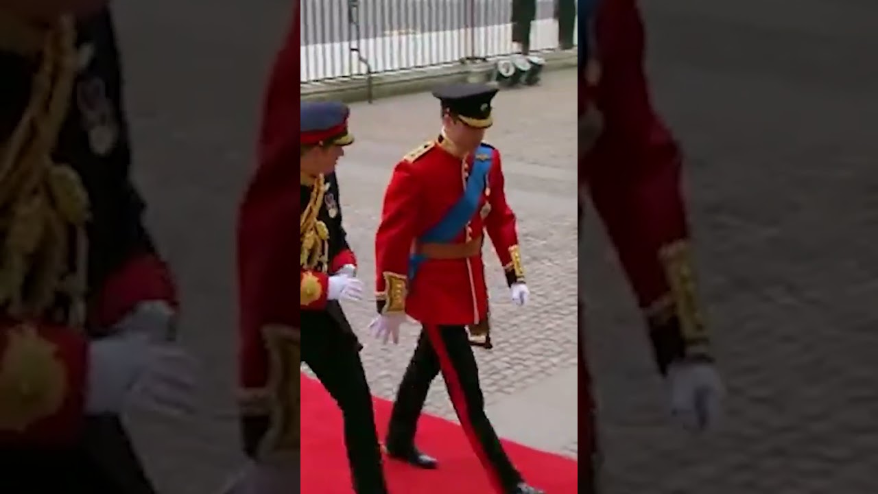 William Looks Better than Harry In Military Uniform 