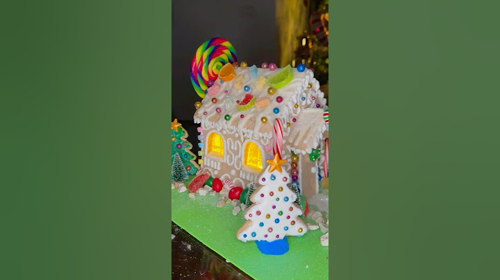 This is how I decorated my gingerbread house 🎄🎁✨