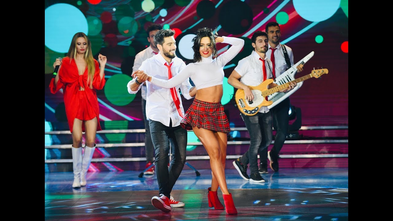 Nico Occhiato bailó con Florencia Jazmín acompañados de Agapornis