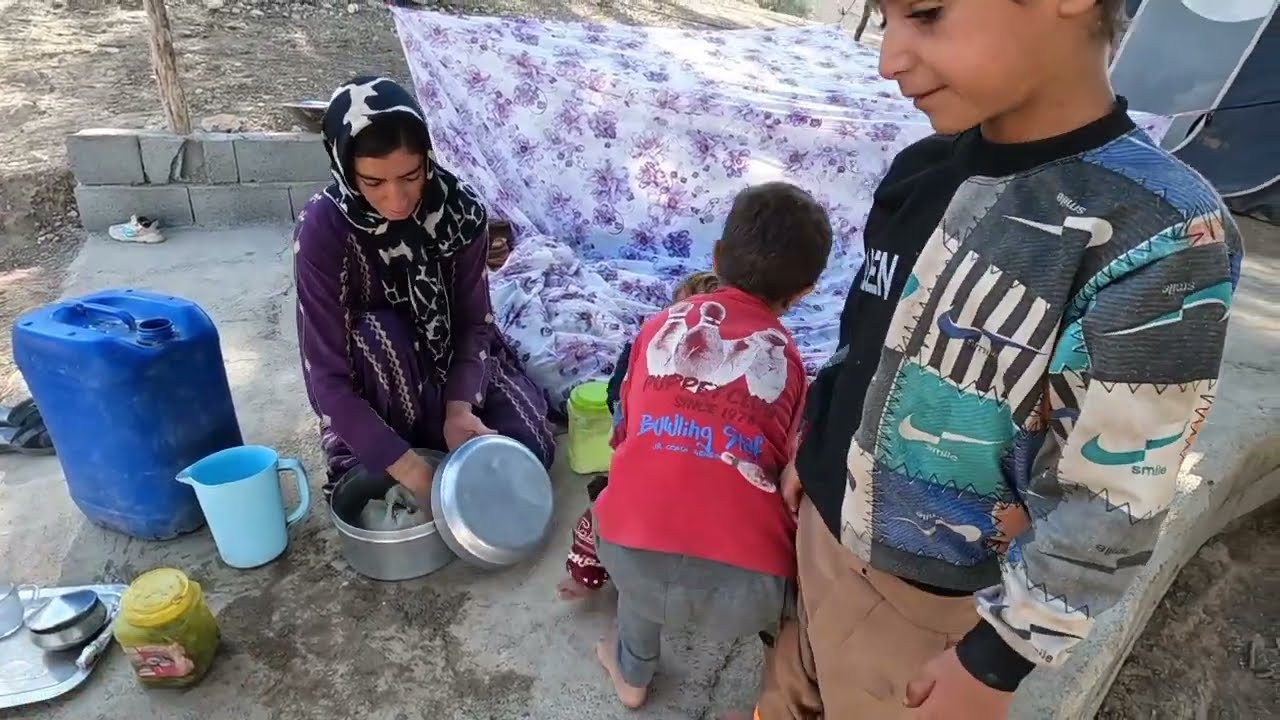 "Creative Ideas for Pool Roof Covering: Shade and Protection Against Debris"