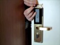 Defeating a sliding chain lock using a rubber band