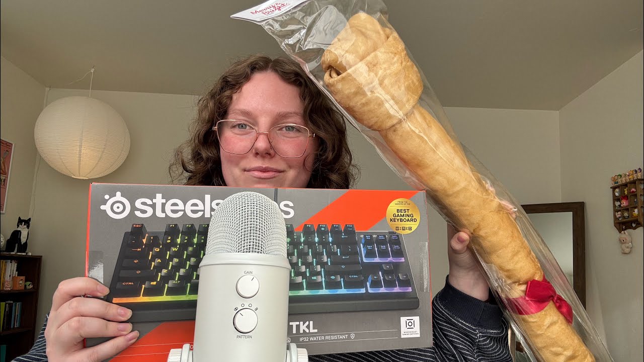 asmr christmas presents haul ☃️❄️🎄 (whisper ramble + tapping)