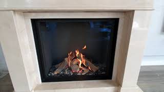 Dru Maestro 75 gas fireplace with AR Glass