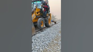 #Animal#trendingshorts#jcbvideo#JCB railway track par aa...