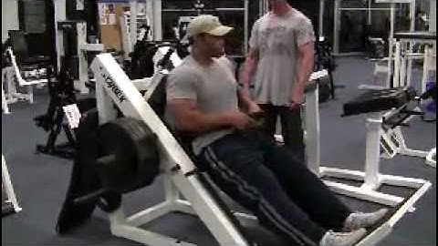 LevroneReport.com • Transformation Week 6, Hack Squats