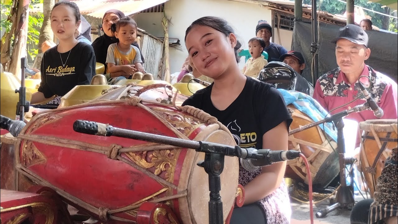 GENDING TALU PEMBUKA ENG TURONGGO SETO KRAWITAN ASRI BUDAYA DESA SROWOT KALIBAGOR