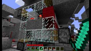 Minecraft - A Piston Clock  (Accurate to 1 min/day)