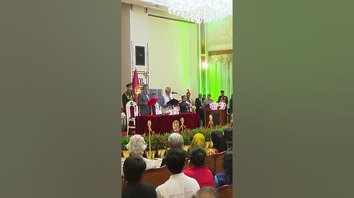 Yunus Takes Oath to Lead Bangladesh Interim Government