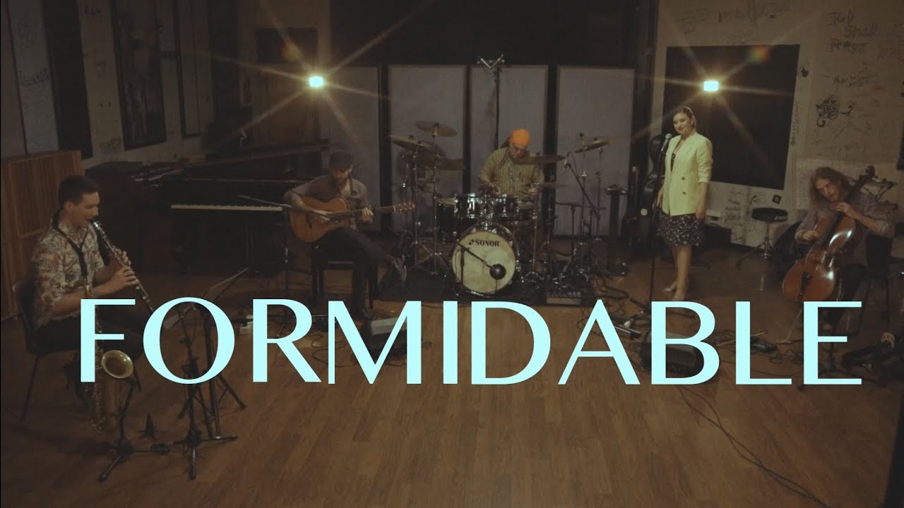 Elena Pervoz - For me formidable (Charles Aznavour cover)