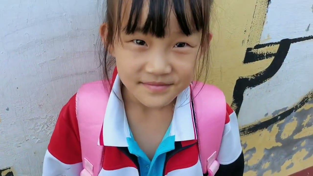 婆婆给儿媳洗炕单窗帘，怕伺候不好儿媳，儿媳以后不给养老，整整洗了半天，累到腰疼，看儿媳啥反应？