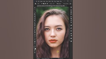 How to Create Highly Realistic Lipstick in Photoshop - Photoshop Shorts Tutorial